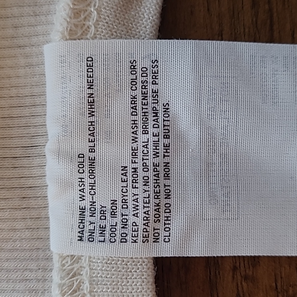 Uniqlo Winnie the Pooh Onesie 6 to 12 Months - Picture 13 of 13